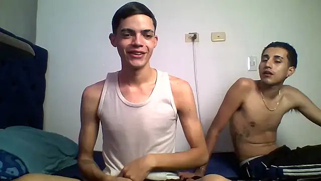 Latinos 2001 online show from July 21, 6:08 pm