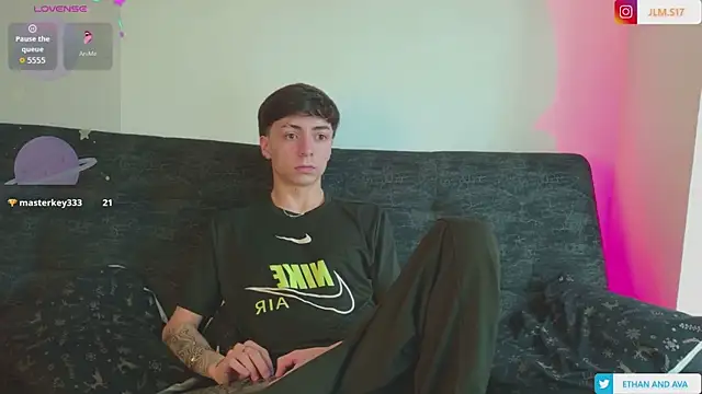 ethan and ava online show from April 5, 1:54 pm