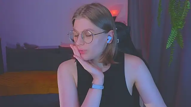  JessieVibes online show from March 29, 2:27 pm