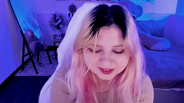 DiaAngell online show from April 12, 8:00 pm