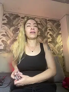 viktoria davis  online show from April 19, 11:29 pm