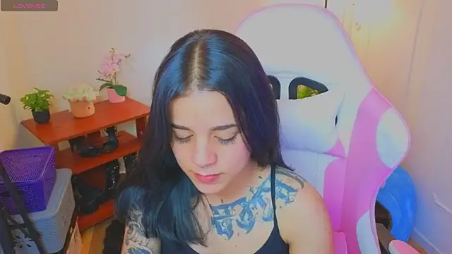 Nicole Foxx  online show from August 1, 8:33 pm