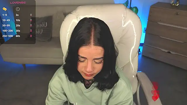 Nicole Foxx  online show from March 9, 8:34 pm