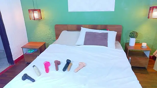 tinyy whore18 online show from April 17, 6:26 am