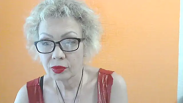 NessyJenixs online show from May 25, 1:10 pm