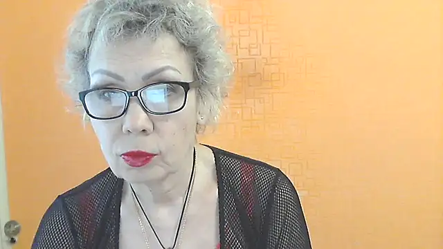 NessyJenixs online show from March 30, 1:54 pm