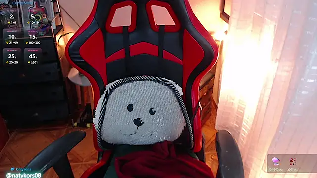 natyk m online show from April 18, 1:08 am