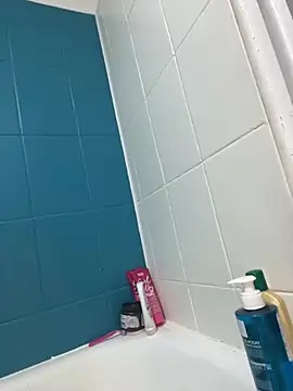 bunnythetailor online show from March 29, 8:41 pm