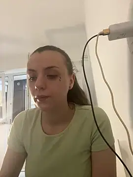 bunnythetailor online show from April 17, 3:30 am