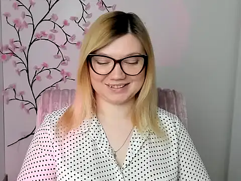 Lola moree online show from April 5, 12:15 pm