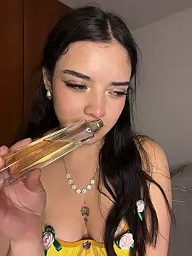 eileensophi online show from May 9, 3:41 am