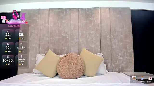 AliDiaz  online show from March 28, 6:29 pm