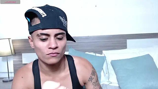 Liiamthompson online show from March 6, 7:53 pm