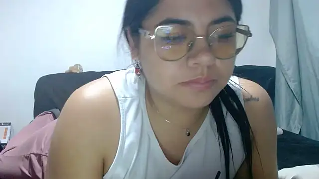 viccky vick online show from June 14, 3:52 am