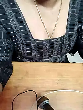 Tamil Radha online show from November 21, 1:18 am