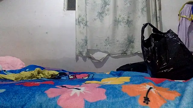 sharonlopez9611 online show from May 30, 3:48 am