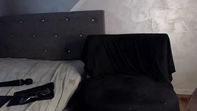 sassy sandra online show from June 25, 5:12 am