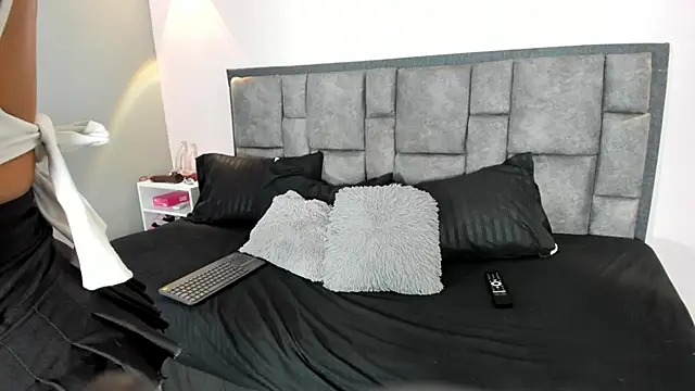 AdelaLust online show from April 11, 11:52 pm