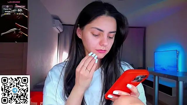 EmiliaZen online show from April 25, 7:22 pm