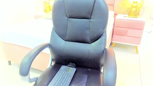 ArianaFranco online show from April 18, 10:53 pm