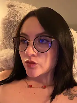 ValentinaOrtiz3 online show from March 13, 12:45 am