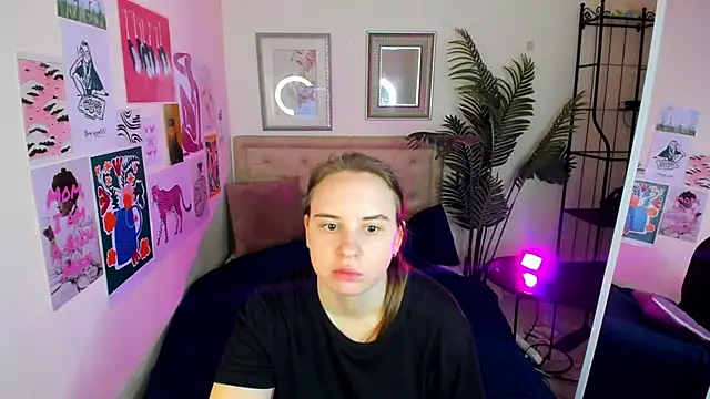 Lika 0ne online show from April 13, 12:17 pm