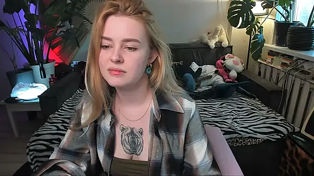 Alexa Pirs online show from March 21, 2:44 pm