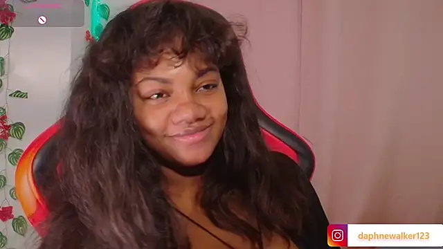 Daphnewalker   online show from February 10, 1:36 pm