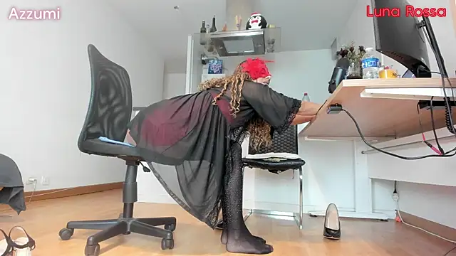 LunaRossaCam online show from April 2, 7:55 pm