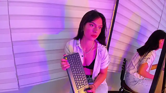 alice lodge online show from October 9, 3:21 am