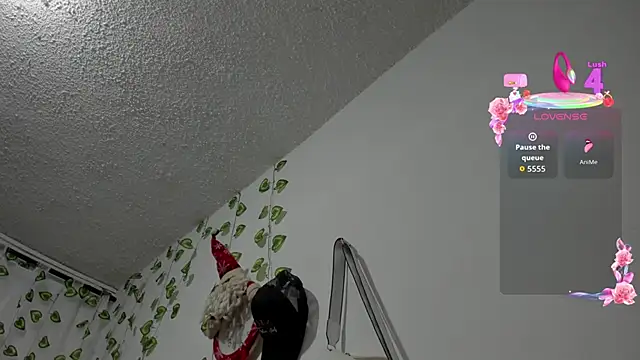 EmiliaRose  online show from May 30, 1:42 pm