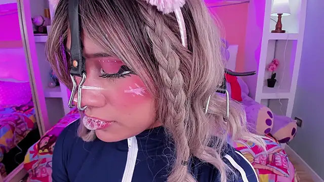 miss   megan online show from March 20, 7:24 am