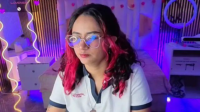 kristen tay online show from March 31, 3:17 am