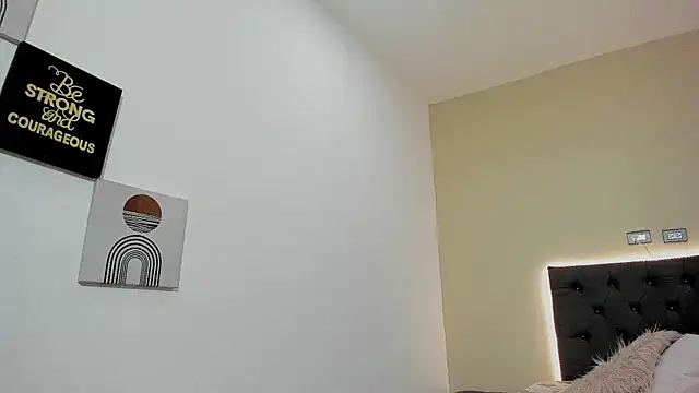 ZahraRose online show from October 23, 8:37 pm