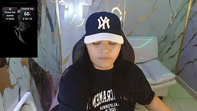 melany rouse18 online show from April 11, 4:29 am