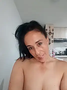 Coeur de luxure online show from April 16, 9:39 pm