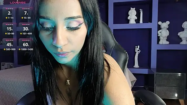 camille1310 online show from May 16, 12:24 am