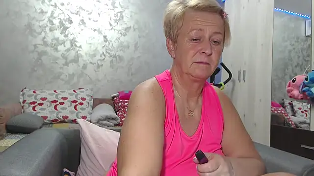 RosesandLillies online show from April 9, 5:18 pm