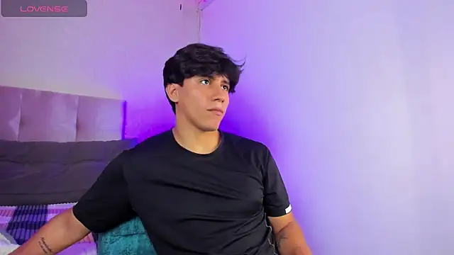 Allex Cano online show from March 20, 9:09 pm