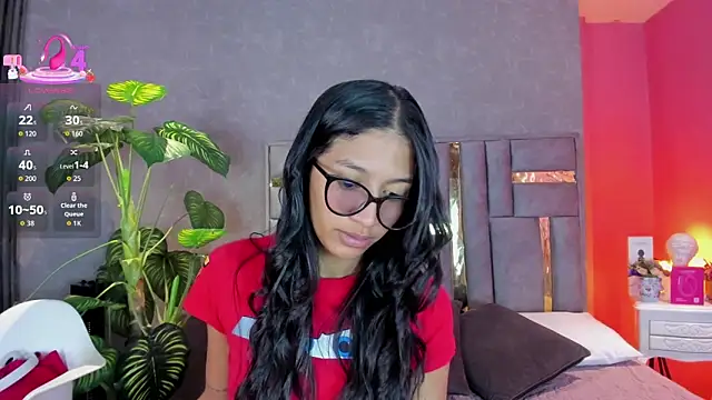 Tyla Ks online show from April 4, 7:23 pm