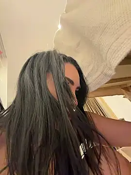 Mia Splash online show from March 14, 8:43 pm