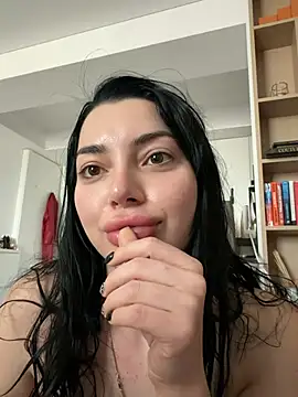 Mia Splash online show from April 17, 6:04 am