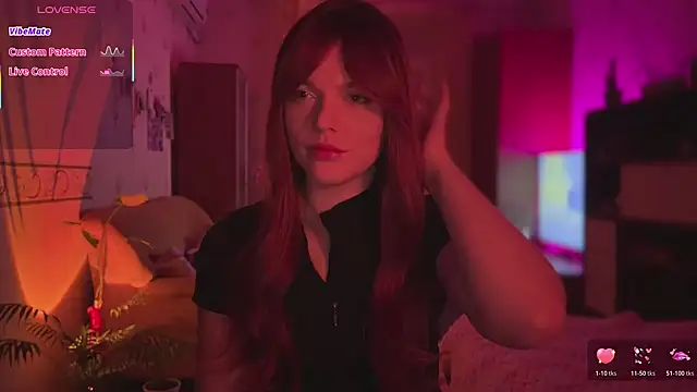 CherryRed Girl online show from April 12, 9:28 pm