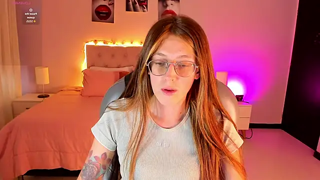 Emily Warren  online show from March 21, 7:41 pm