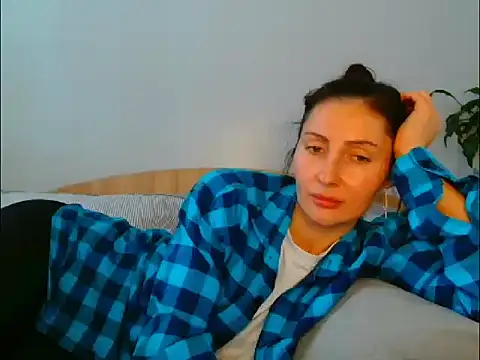 Irina9793 online show from April 7, 10:06 am