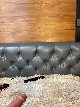 PinkyMoon online show from March 21, 8:19 am