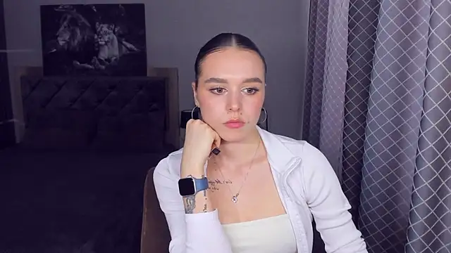 EmelyMason online show from March 7, 1:40 pm