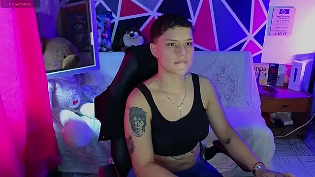 demimoore222 online show from April 5, 5:56 pm