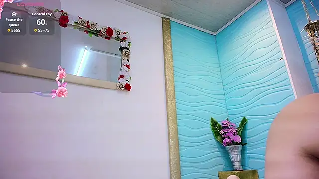 Mia Montess online show from October 16, 1:25 pm