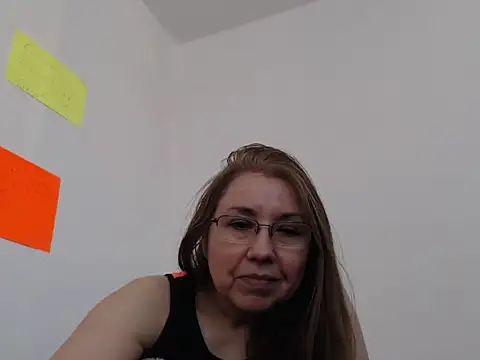 GiaLuvv11 online show from March 16, 5:06 pm